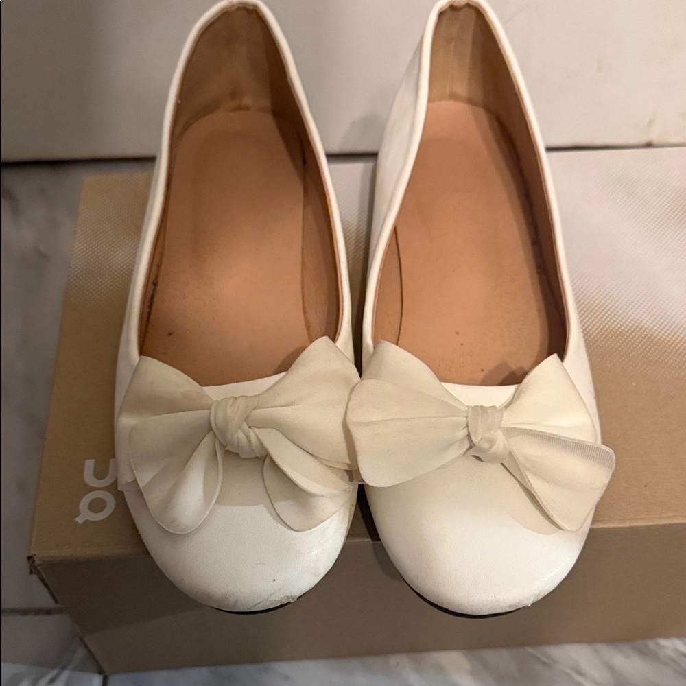 SHEIN Cream Bow Ballet Flats
